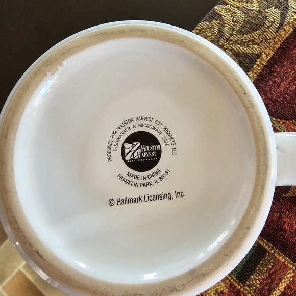 4 coffee mugs from Hallmark - Picture 3 of 3